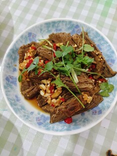 香辣凉拌牛肉