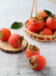 新鲜柿子摆拍 诱人果实