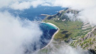 高山云海间