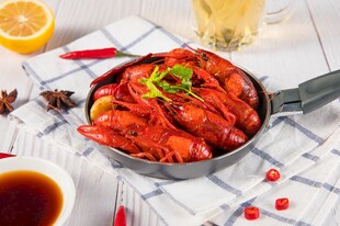 油焖小龙虾
