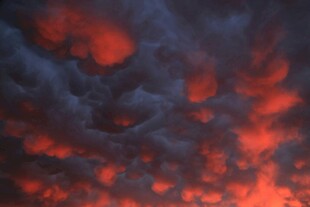壮丽火红天空景象