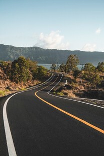 蜿蜒公路