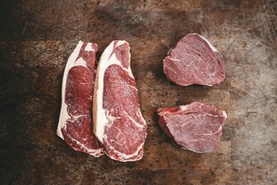 新鲜生牛肉切片展示
