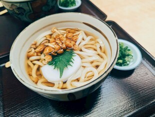 美味坚果拌面条
