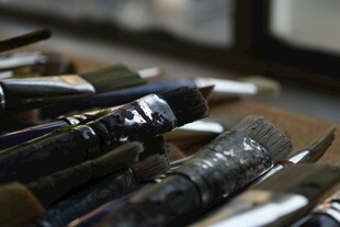多样画笔展示艺术工具