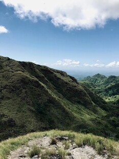 青山蓝天美景