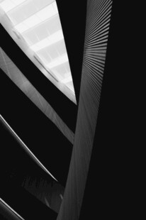 黑白线条建筑结构特写