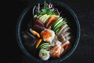 日式多彩寿司拼盘