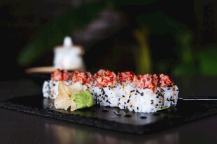 美味寿司拼盘展示