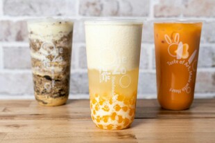 多样美味奶茶饮品展示