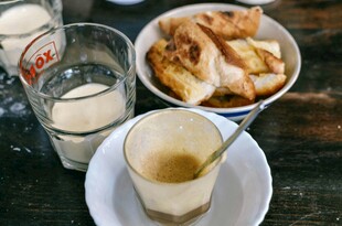 美味早餐组合与饮品