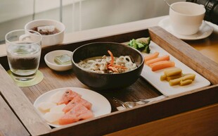 日式精致料理摆盘展示