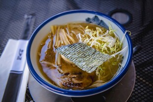 日式拉面特写