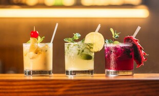 多彩美味鸡尾酒展示