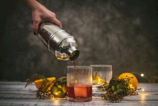 手调鸡尾酒的魅力瞬间