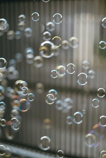 梦幻泡泡飞舞瞬间