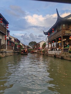 江南水乡河道古街景致