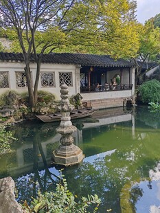 中式园林池塘景致