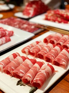 新鲜美味的火锅涮肉食材