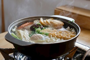 美味丰盛的日式海鲜火锅