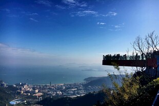 山顶观景台俯瞰美丽景致