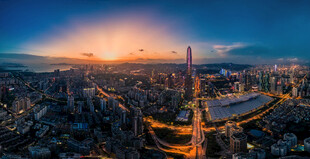 城市日落天际线壮丽景观
