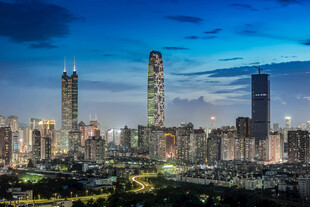 都市璀璨夜景天际线