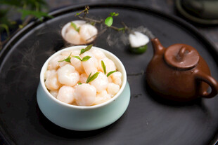 清新碗装虾仁美食特写
