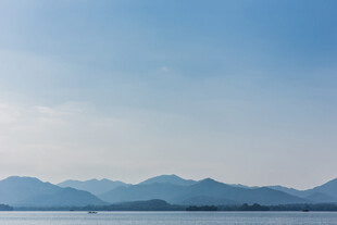 湖光山色远景图