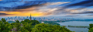城市天际线日落美景