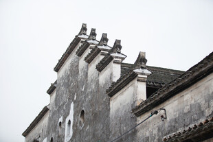 中式古建筑屋顶一角
