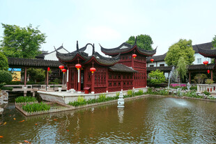 中式古典水边红亭景观
