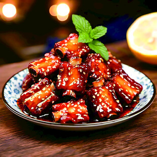 美味糖醋排骨摆于盘中