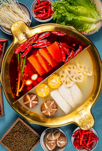 鸳鸯火锅食材丰富诱人