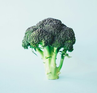 一颗新鲜的西兰花