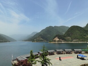 山水湖泊
