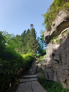 山间石径
