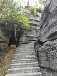 山间石阶