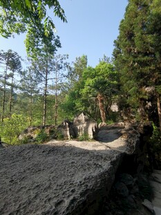  岩石