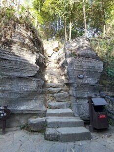 山间石阶
