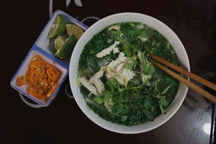 青菜豆腐汤配小菜