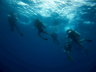 深海潜水员的水下探索