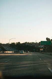 公路行车景象