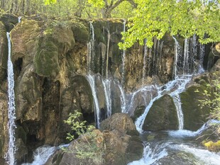 九寨沟 山间瀑布美景