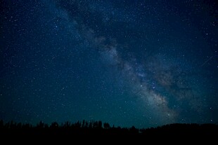 夜空下的璀璨星河
