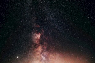 璀璨星空下的壮丽银河