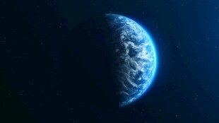 蓝色星球的宇宙视角