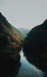 山间河流美景