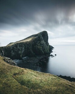 海边孤崖美景