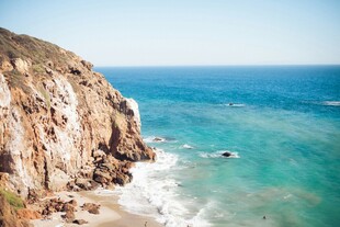 海边悬崖美景
